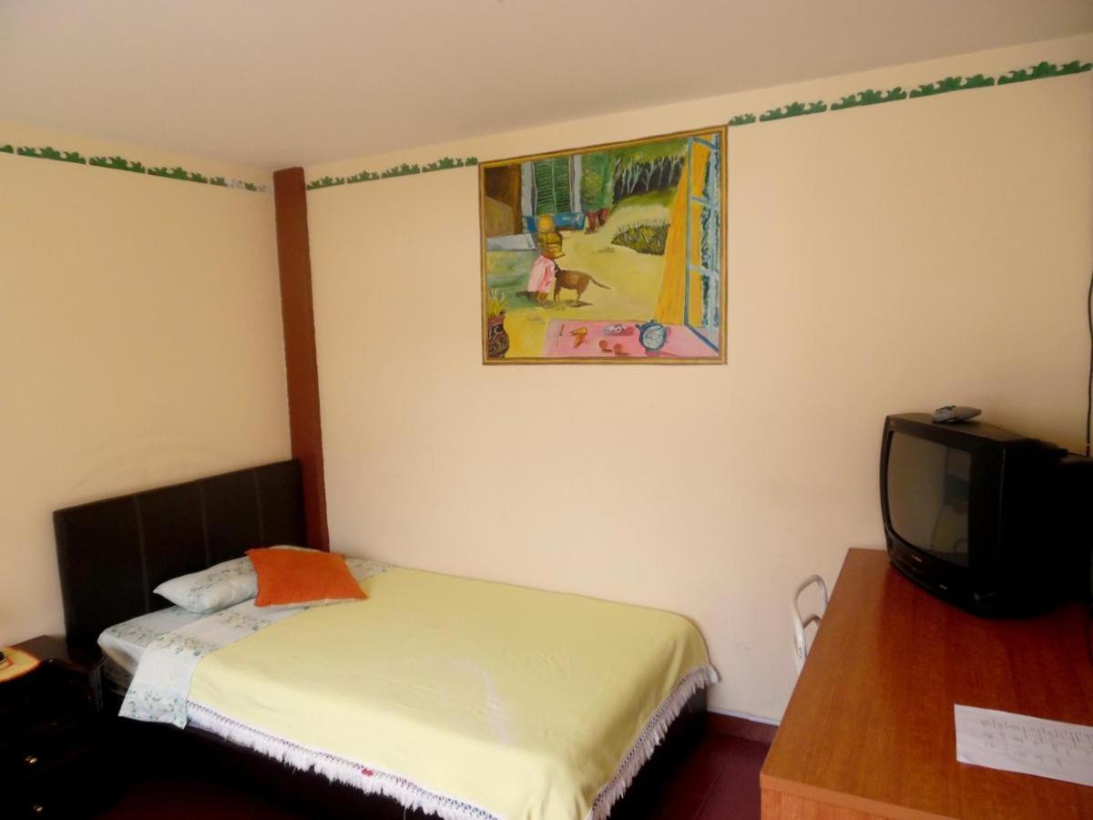 Hostal Rincon Del Turista Otavalo Eksteriør bilde